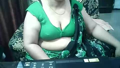 Snapshot of crezybhabihot chatting on September 2025 06:57:01 PM Sonika69 online show from September 2025 06:57:01 PM