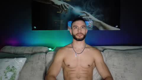 CRHISTIAN online show from February 2026 03:16:02 AM