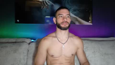 CRHISTIAN online show from February 2026 03:01:01 PM