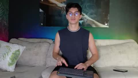 CRHISTIAN online show from April 2026 02:25:01 PM