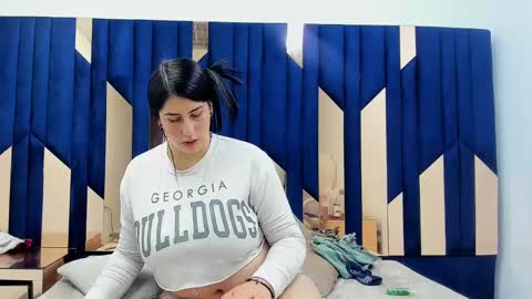 Snapshot of criistaal__ chatting on March 2025 08:33:02 AM Criistaal online show from March 2025 08:33:02 AM