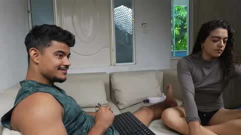 Crimson heart online show from October 2025 02:01:01 PM