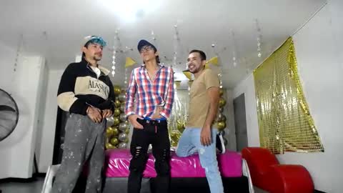 crismens online show from February 2025 03:23:01 AM