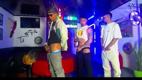 crismens online show from December 2025 08:15:01 PM