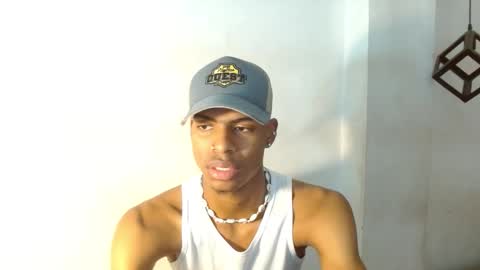 criss_zuri online show from October 2025 11:57:02 AM