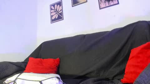 criss_zuri online show from February 2026 12:33:01 PM