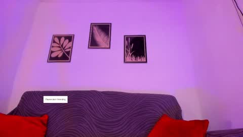 criss_zuri online show from March 2026 12:00:02 PM