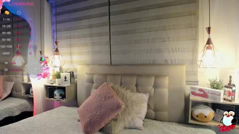 Cristal online show from November 2025 04:00:01 AM