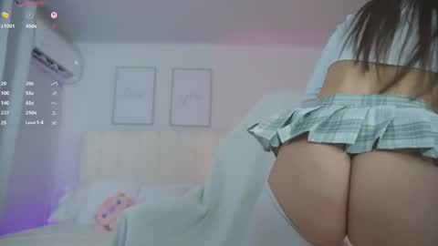 Cristal  online show from November 2025 12:54:01 AM