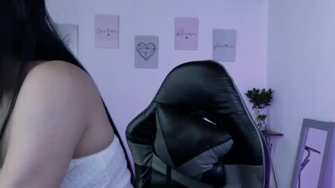 Snapshot of cristal_hilton_10 chatting on May 2026 03:11:02 AM Alejandra from Wednesday to Saturday from 1000 pm to 400 am Colombian hour online show from May 2026 03:11:02 AM