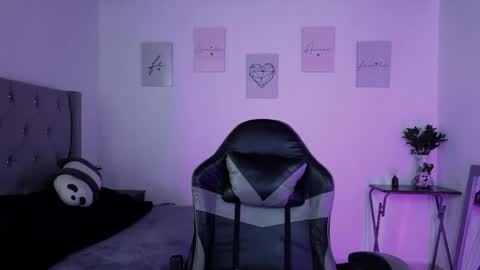 Snapshot of cristal_hilton_10 chatting on May 2026 03:35:01 AM Alejandra from Wednesday to Saturday from 1000 pm to 400 am Colombian hour online show from May 2026 03:35:01 AM
