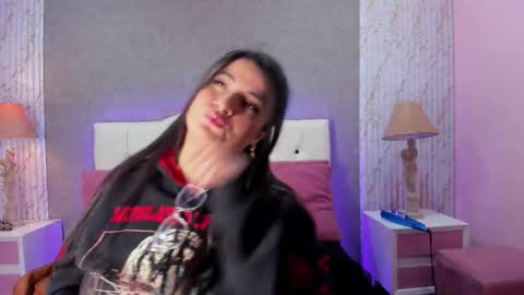 Snapshot of cristal_nox22 chatting on November 2025 06:28:02 PM cristal_nox22 online show from November 2025 06:28:02 PM