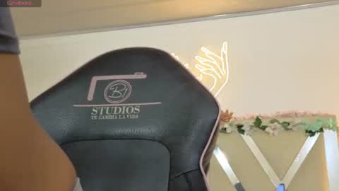 Crystalbroke  online show from August 2026 07:17:01 PM