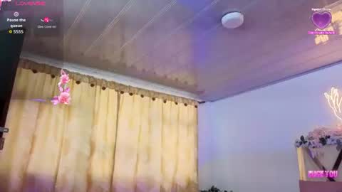 Crystalbroke  online show from August 2026 07:05:02 PM