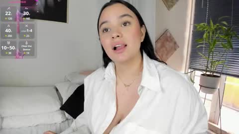 Snapshot of cristalcutte_ chatting on December 2024 04:17:01 PM Cristal Cute online show from December 2024 04:17:01 PM