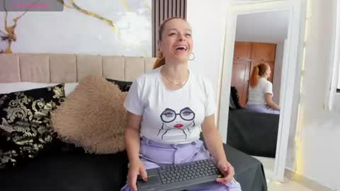 cristal walker online show from July 2026 11:36:02 AM