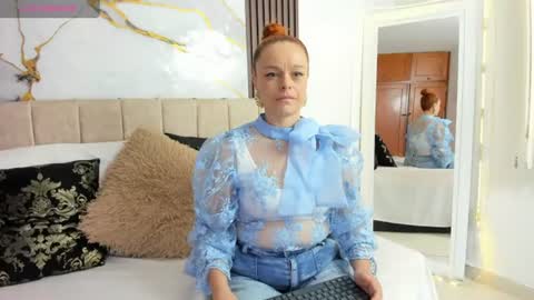 cristal walker online show from July 2026 11:19:02 AM
