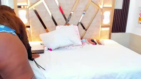 cristin  online show from February 2025 06:53:01 PM