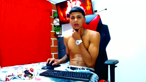 Snapshot of cristiantayron chatting on June 2026 06:29:02 AM cristian online show from June 2026 06:29:02 AM