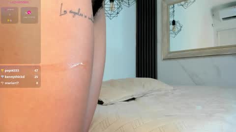 Cris  online show from April 2026 07:58:02 PM