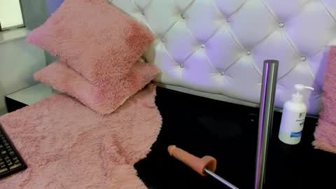 Cristina  online show from December 2025 08:03:01 PM