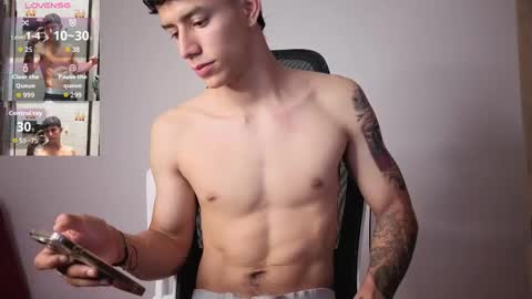 cristopher23  online show from September 2025 10:08:02 AM