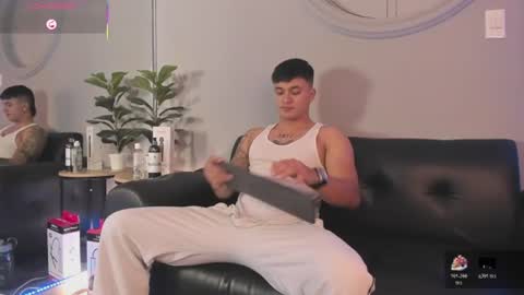 Cristopher online show from July 2026 01:04:01 PM