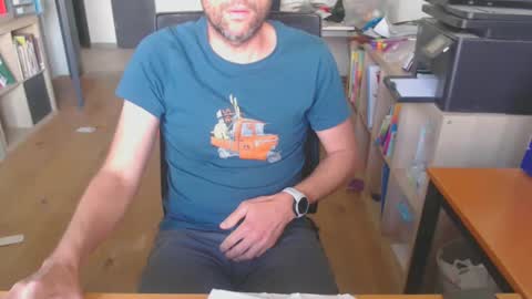 crisup1980 online show from February 2025 02:02:01 PM