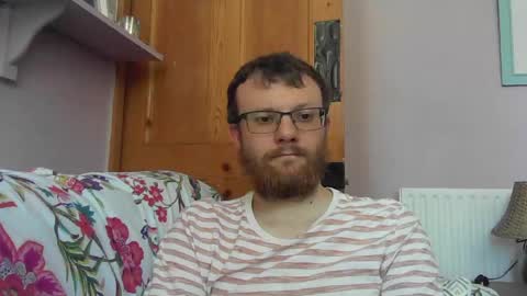 Snapshot of cropper4fun chatting on May 2026 03:09:02 PM Cropper online show from May 2026 03:09:02 PM