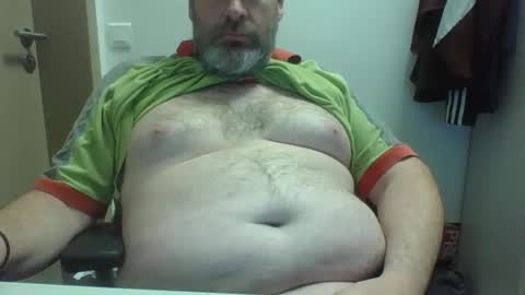 Crouch1 online show from October 2025 10:26:01 AM