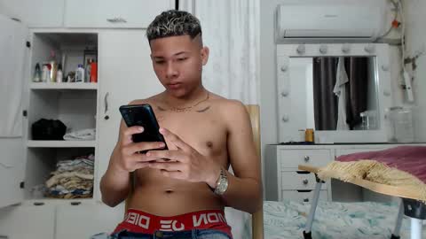 crys_22 online show from November 2025 04:22:02 AM