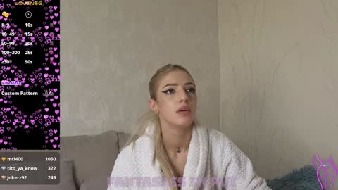 Crys online show from January 2025 01:49:01 PM