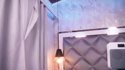 crystal_gilton online show from June 2026 07:03:02 PM