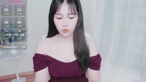 crystal_lea online show from October 2025 01:37:01 AM