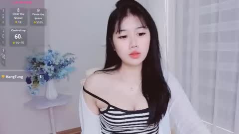 crystal_lea online show from October 2025 01:50:02 AM
