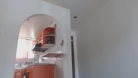 Crystal Blaze online show from December 2025 06:38:01 PM