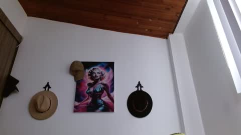 Crystal Blaze online show from February 2026 12:01:02 PM