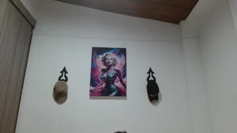 Crystal Blaze online show from April 2026 11:50:01 PM