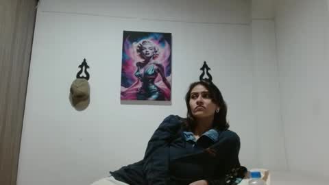 Crystal Blaze online show from April 2026 02:48:01 AM