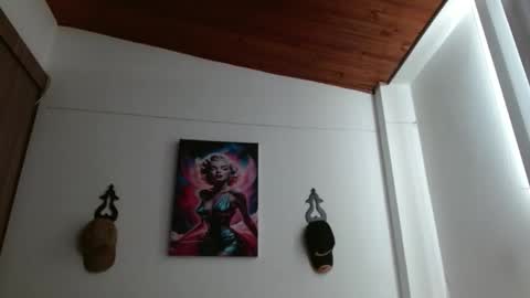 Crystal Blaze online show from April 2026 02:56:01 PM