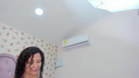 Milf Latina online show from May 2026 02:15:02 PM