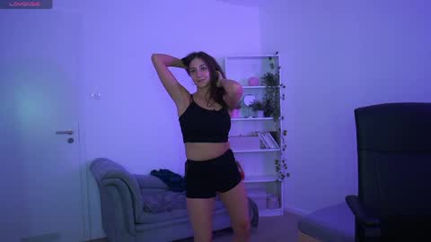 Snapshot of crystalbrunette18 chatting on April 2026 07:07:02 PM Crystalbrunette18 online show from April 2026 07:07:02 PM