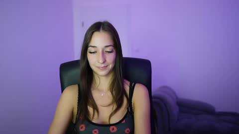 Snapshot of crystalbrunette18 chatting on June 2026 07:37:02 PM Crystalbrunette18 online show from June 2026 07:37:02 PM
