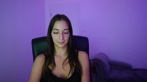 Snapshot of crystalbrunette18 chatting on June 2026 06:47:01 PM Crystalbrunette18 online show from June 2026 06:47:01 PM