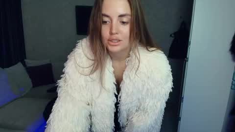 Snapshot of crystalemily chatting on October 2025 07:16:02 PM crystalemily online show from October 2025 07:16:02 PM