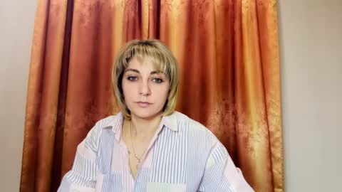Snapshot of crystalfever_ chatting on May 2026 07:22:01 PM Mary online show from May 2026 07:22:01 PM