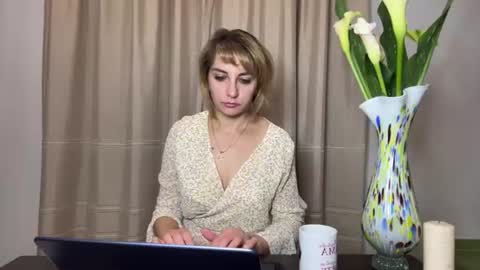 Snapshot of crystalfever_ chatting on July 2026 08:33:02 PM Mary online show from July 2026 08:33:02 PM