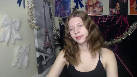 Stella online show from December 2025 06:47:01 PM