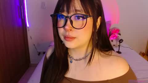 Olivia  online show from May 2026 01:05:02 PM