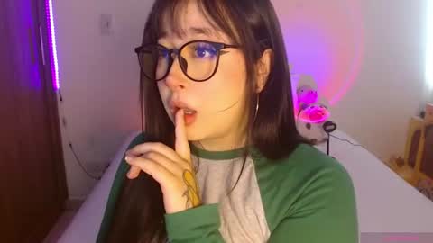 Olivia  online show from July 2026 01:36:01 PM